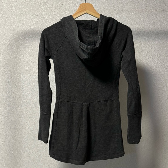 The North face gray Asymmetrical tunic hoodie
Womens XS - Picture 2 of 3